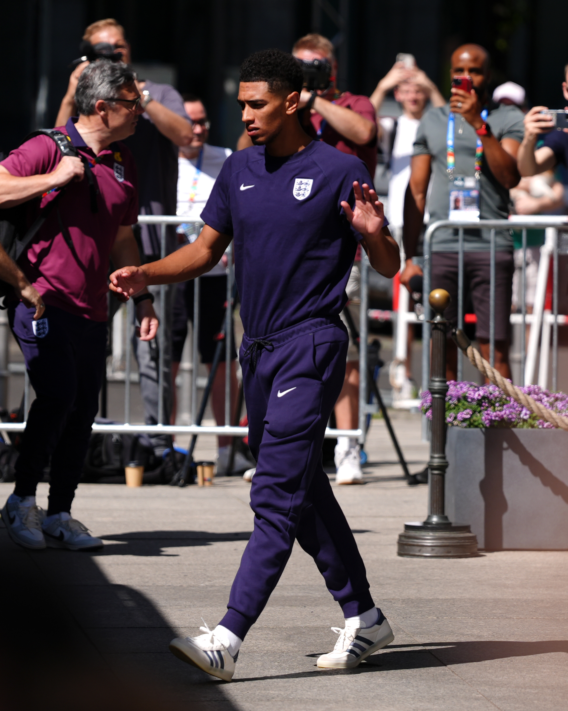 Jude Bellingham thanked fans before getting on the bus